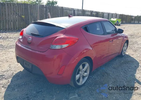 2015 Hyundai Veloster z USA, uszkodzony, nr VIN KMHTC6AD1FU233052